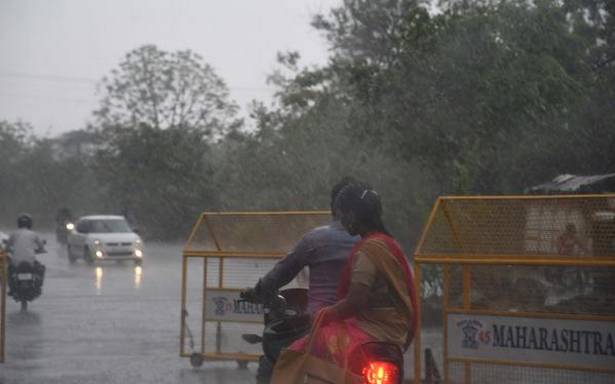 భారీ వర్షాలు మరియు వరదల కారణంగా మరాఠ్వాడా ప్రాంతంలో 10 మంది మరణించారు