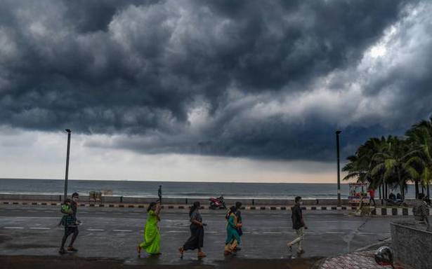 సెప్టెంబర్ 26 అర్ధరాత్రి సమయంలో గులాబ్ తుఫాను AP- ఒడిశా తీరాలను దాటుతుంది