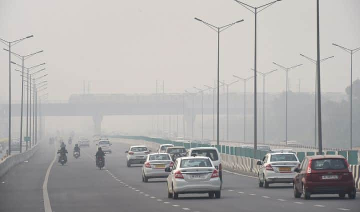 AQI 436కి పడిపోవడంతో ఢిల్లీ యొక్క ఎయిర్ క్వాలిటీ 'తీవ్రమైన' కేటగిరీలో ఉంది