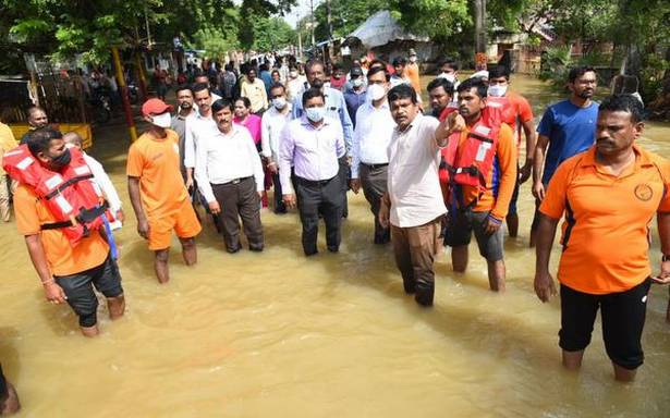 ఏపీలో వరద పరిస్థితి తీవ్రంగానే ఉంది