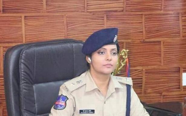 IPS అధికారుల పునర్వ్యవస్థీకరణ - ది హిందూ