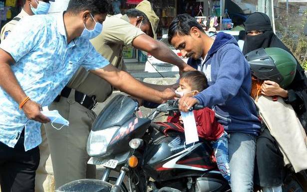 ఆరోగ్య సిబ్బందికి మళ్లీ డెజా వు భయంకరమైన భావన