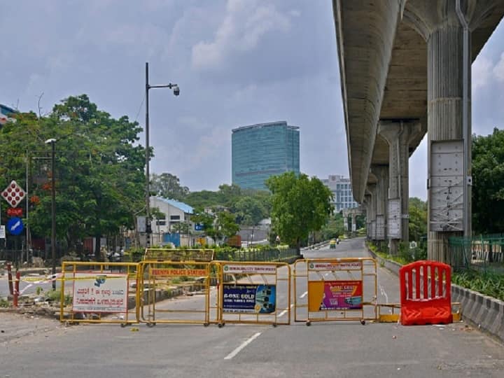 కర్ణాటక ప్రభుత్వం వారాంతపు కర్ఫ్యూ బెంగళూరులో శుక్రవారం 10 PM జనవరి 10 సోమవారం ఉదయం 5 గంటలకు ప్రకటించింది