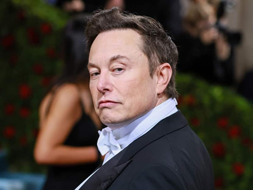 Elon Musk Dissolves Twitter Board, Becomes 'Sole Director'