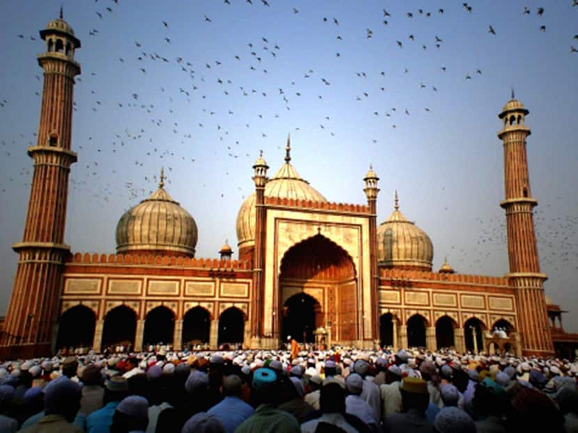 Women Can Now Enter Delhi's Jama Masjid Only If They Come With Familes. Check Details