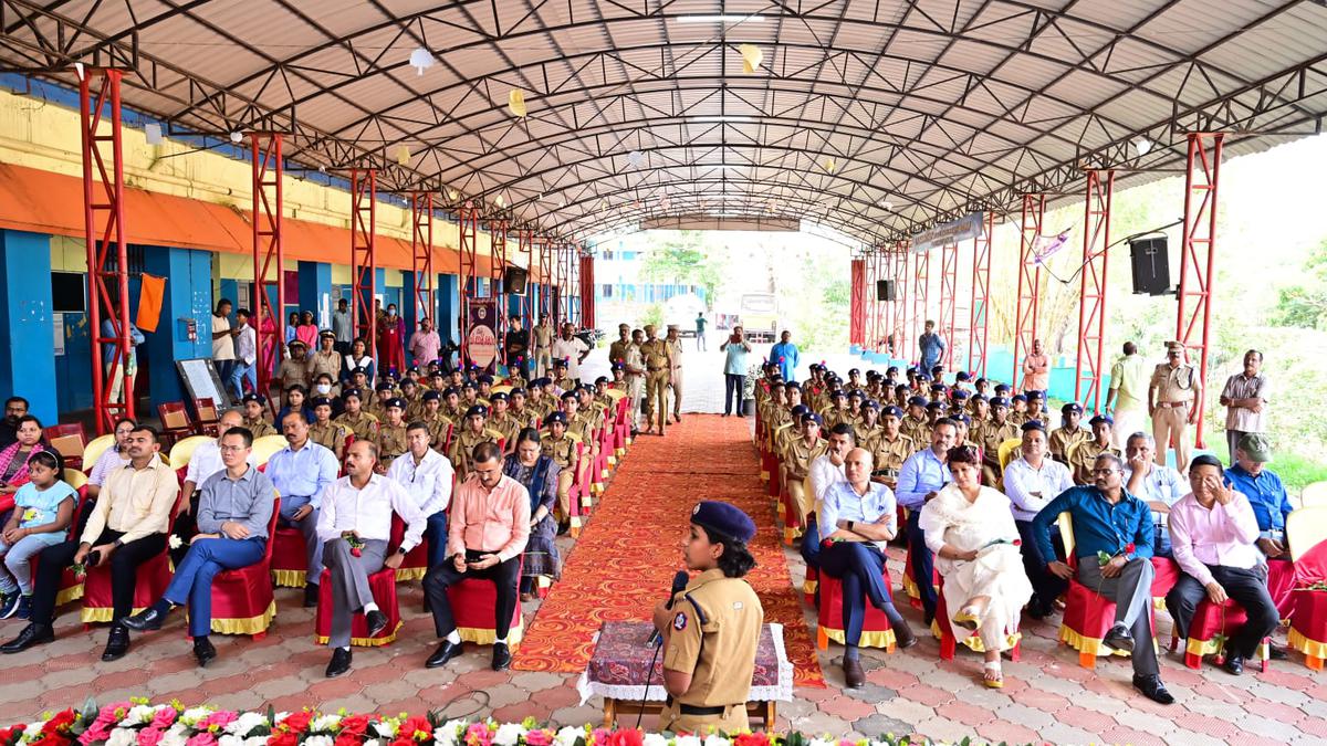 SPC గురించి తెలుసుకోవడానికి IPS బృందం వితుర పాఠశాలను సందర్శించింది